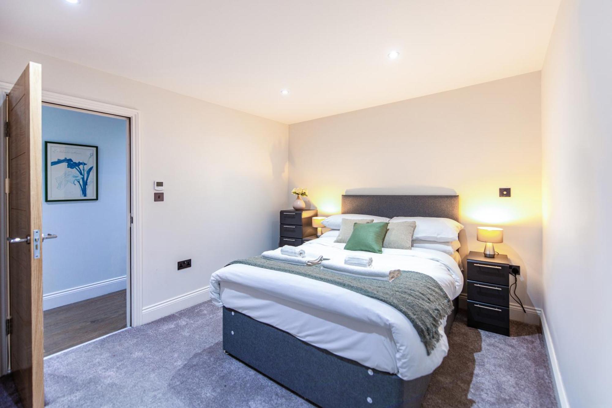 Апарт отель Ealing Residency Лондон Экстерьер фото