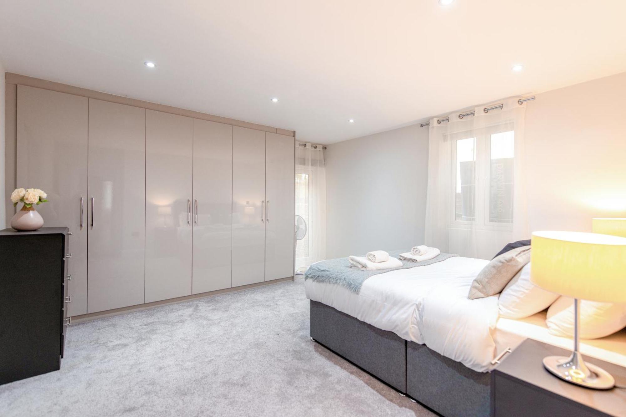 Апарт отель Ealing Residency Лондон Экстерьер фото