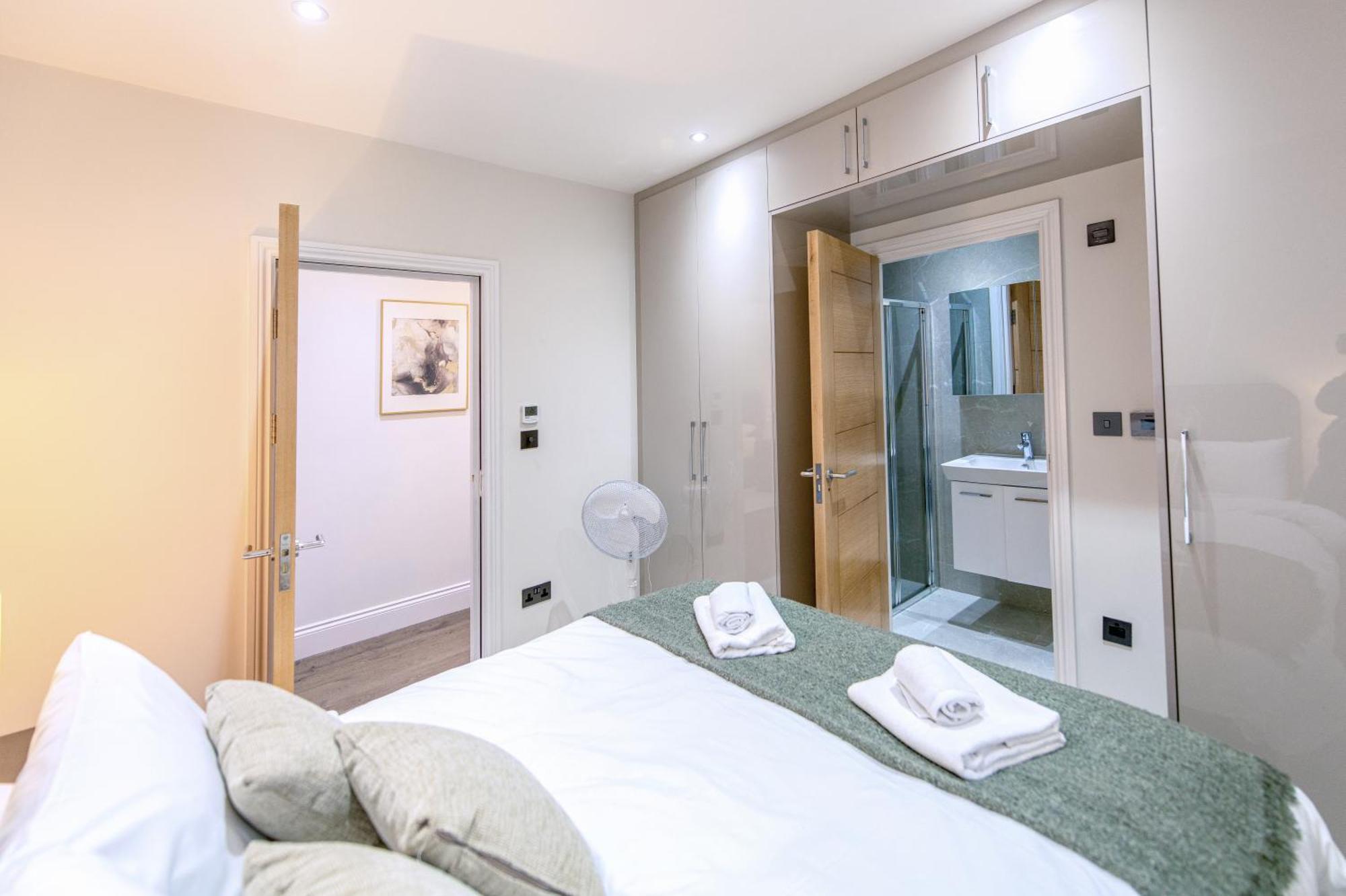 Апарт отель Ealing Residency Лондон Экстерьер фото