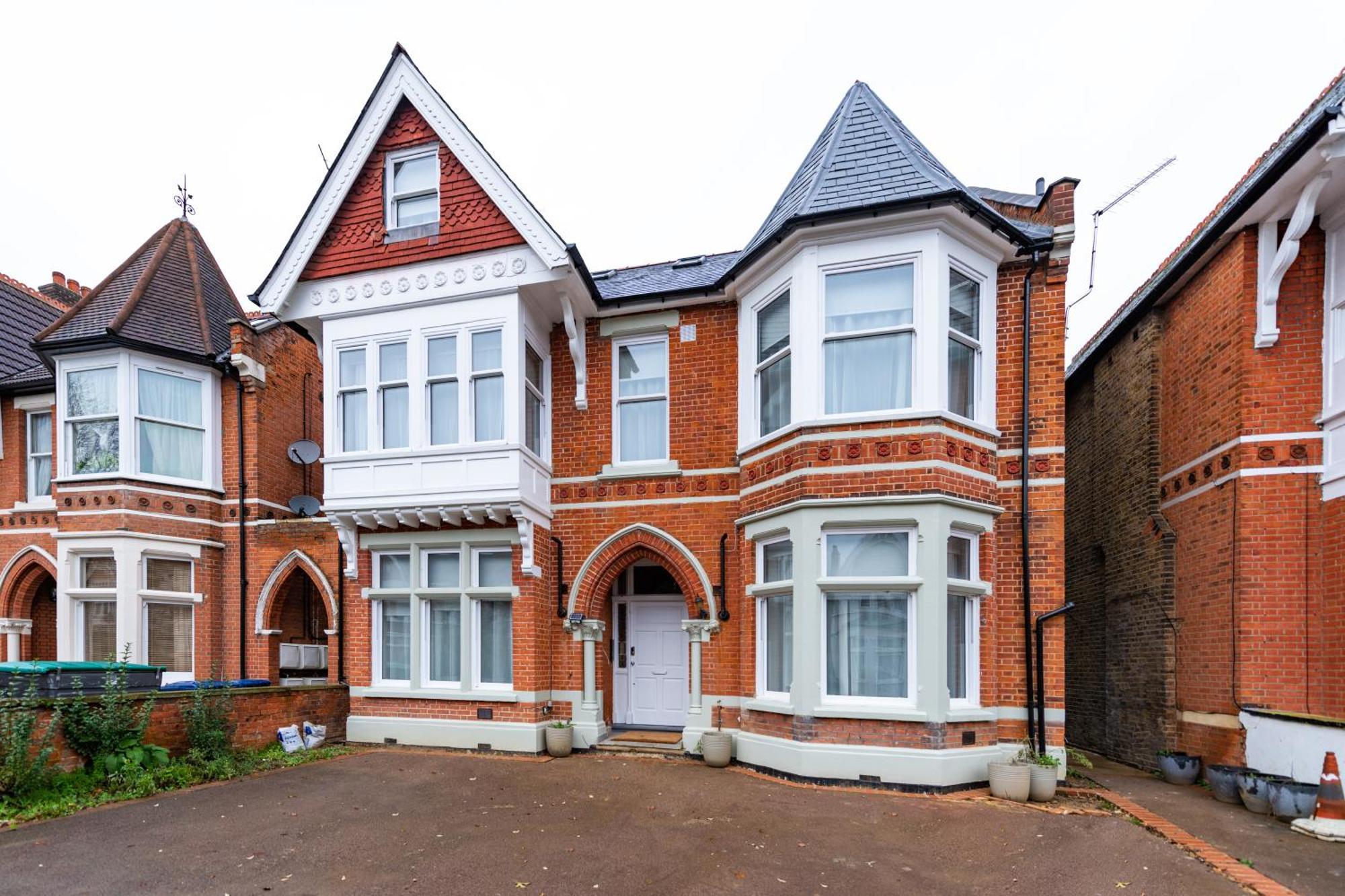 Апарт отель Ealing Residency Лондон Экстерьер фото