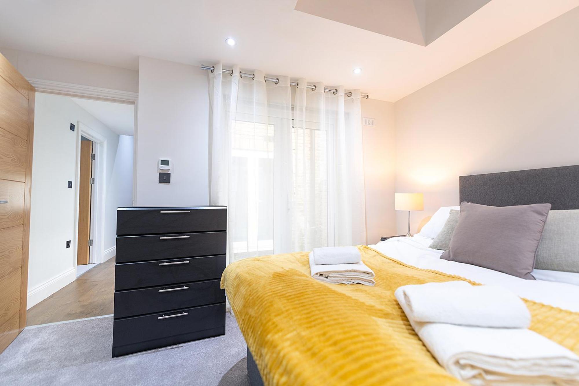 Апарт отель Ealing Residency Лондон Экстерьер фото