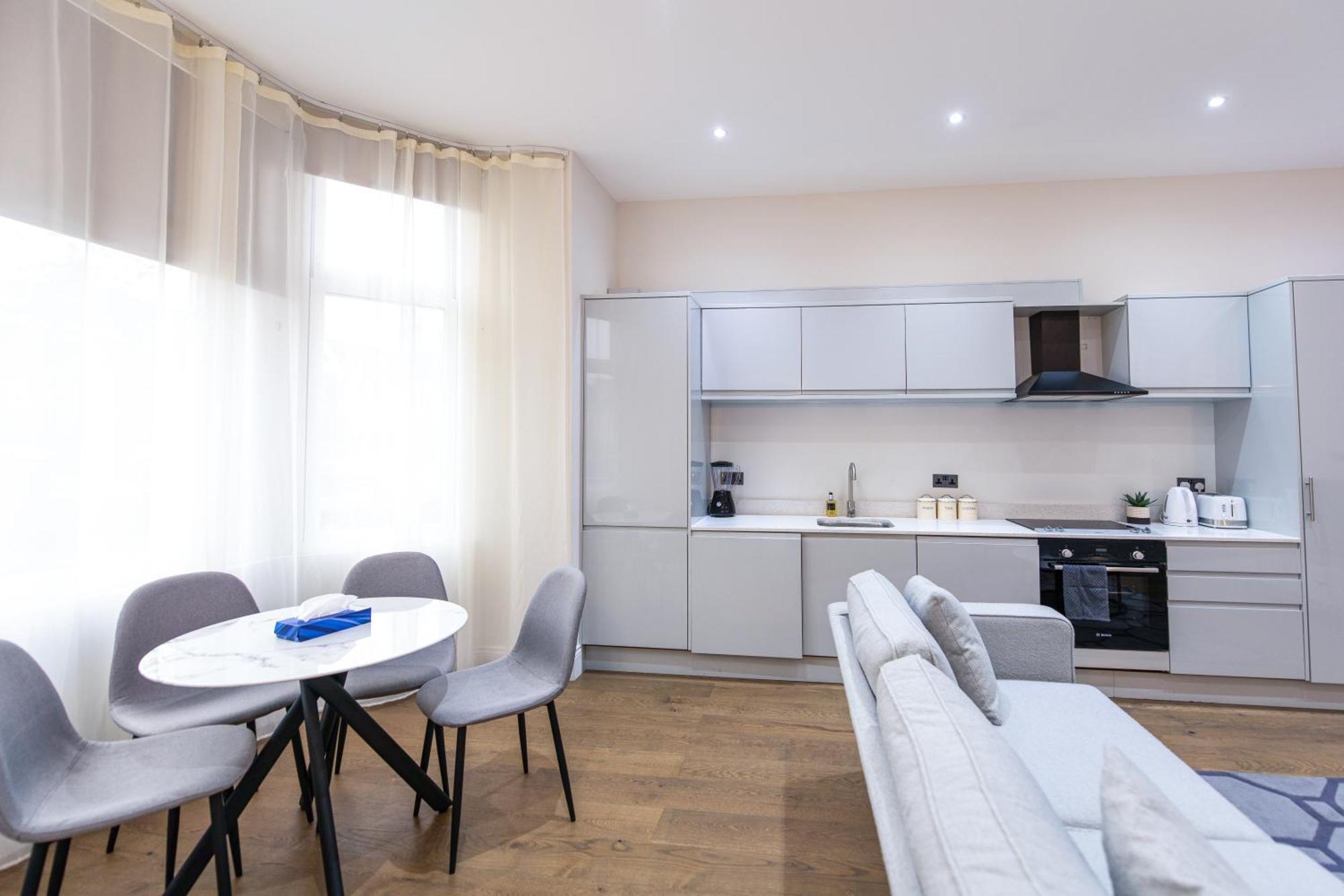 Апарт отель Ealing Residency Лондон Экстерьер фото