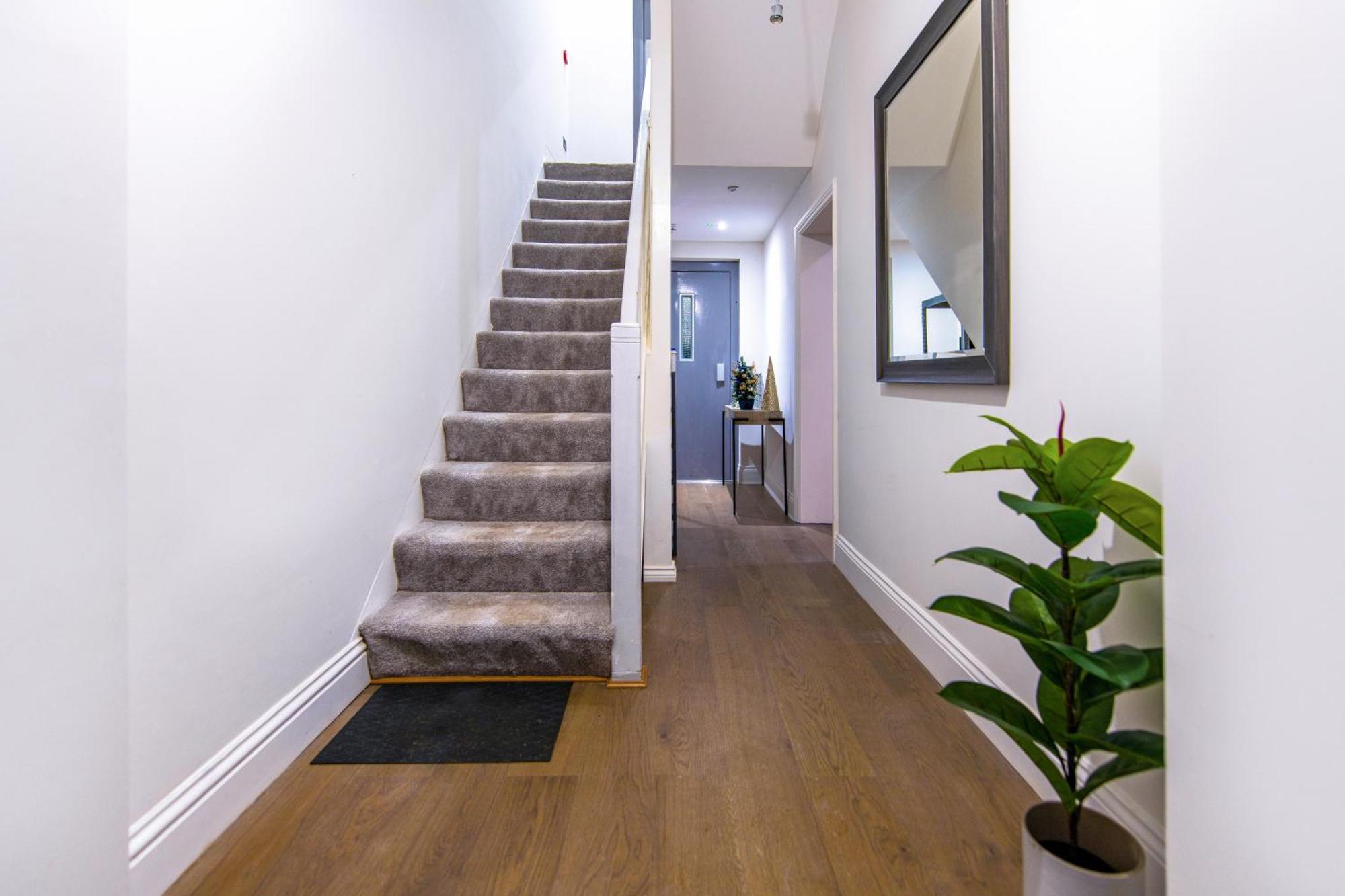 Апарт отель Ealing Residency Лондон Экстерьер фото