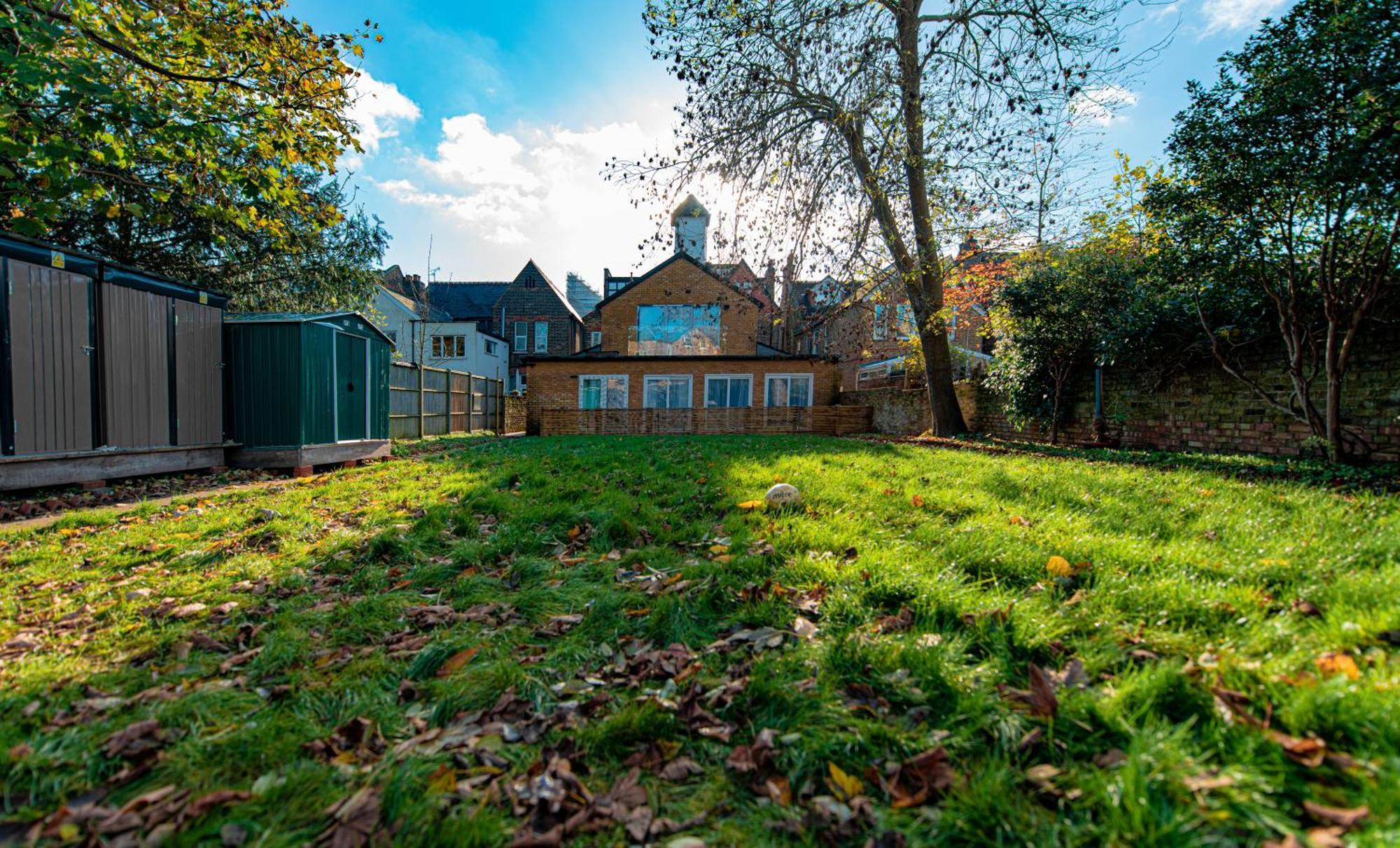 Апарт отель Ealing Residency Лондон Экстерьер фото